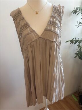 POL Taupe V-Neck Ruffle Trim Tank